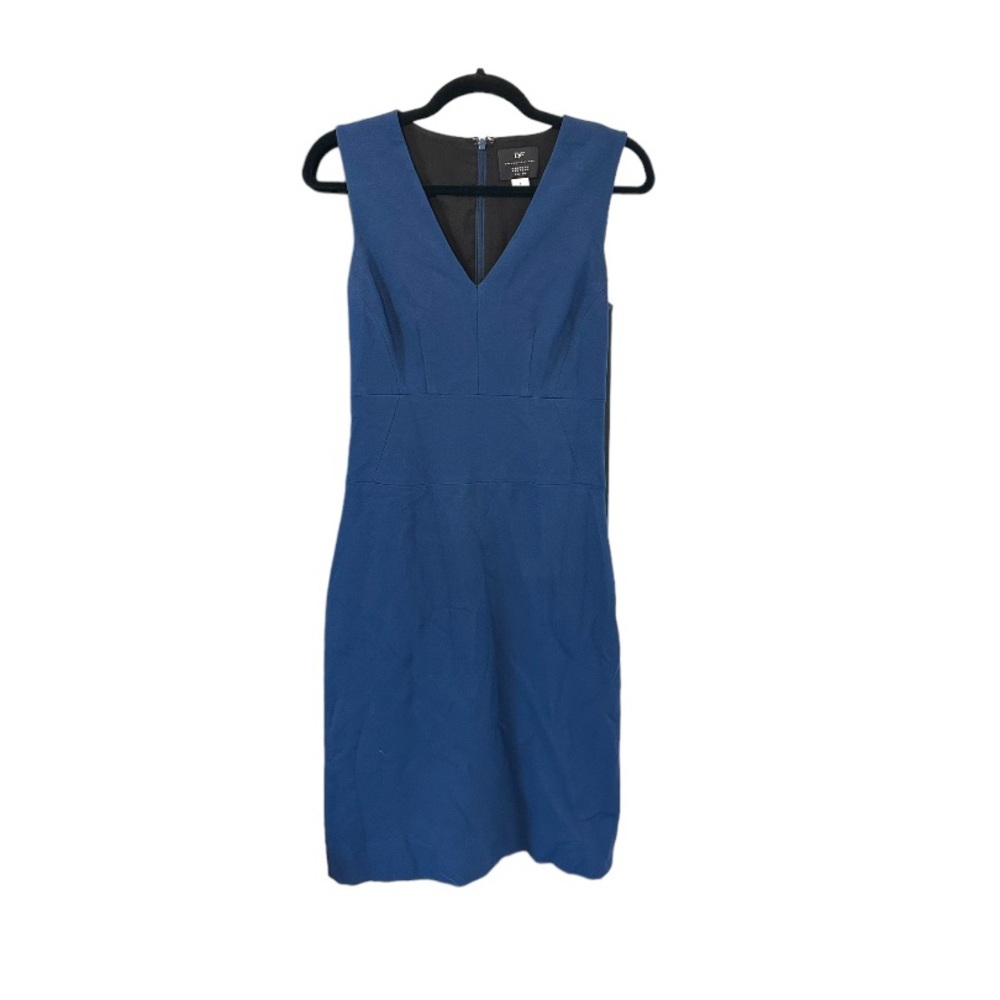 Diane Von Furstenberg Sleeveless V- Neck Dress Size 0